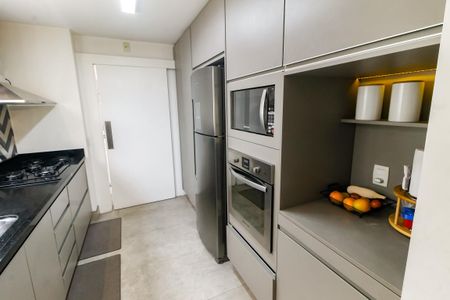 Casa de condomínio para alugar com 126m², 4 quartos e 3 vagasCozinha - Armários