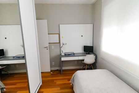 Casa de condomínio para alugar com 126m², 4 quartos e 3 vagasQuarto 2
