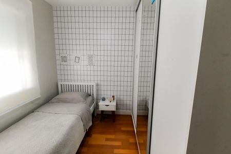 Casa de condomínio para alugar com 126m², 4 quartos e 3 vagasQuarto 2