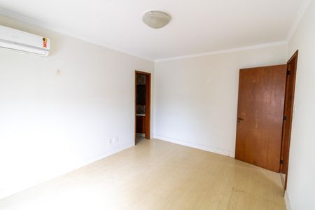 Apartamento à venda com 150m², 3 quartos e 1 vagaSuíte