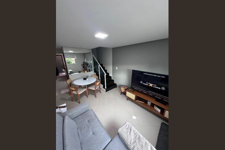 Sala de casa de condomínio à venda com 2 quartos, 135m² em Campestre, Santo André