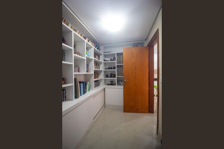 Casa à venda com 176m², 4 quartos e 2 vagasÁrea comum