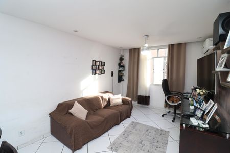 Sala de apartamento à venda com 2 quartos, 57m² em Tauá, Rio de Janeiro