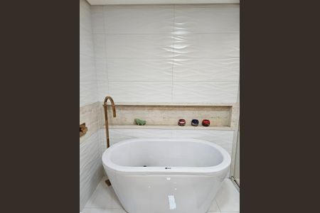 Apartamento à venda com 236m², 3 quartos e 4 vagas Apartamento à venda com 236m², 3 quartos e 4 vagasBanheiro