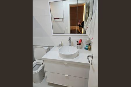 Apartamento à venda com 236m², 3 quartos e 4 vagas Apartamento à venda com 236m², 3 quartos e 4 vagasBanheiro