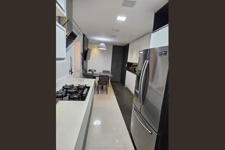 Apartamento à venda com 236m², 3 quartos e 4 vagas Apartamento à venda com 236m², 3 quartos e 4 vagasCozinha