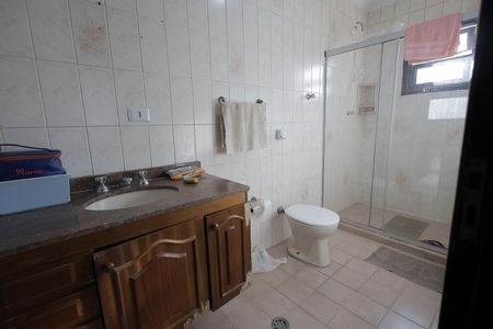 Casa à venda com 146m², 3 quartos e 2 vagasBanheiro Suíte