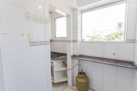 Apartamento para alugar com 75m², 3 quartos e 1 vagaÁrea de Serviço
