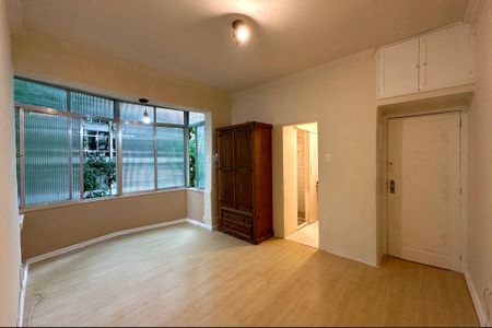 Sala de apartamento para alugar com 1 quarto, 24m² em Copacabana, Rio de Janeiro