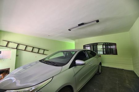 Garagem de casa para alugar com 3 quartos, 160m² em Vila Antonieta, São Paulo