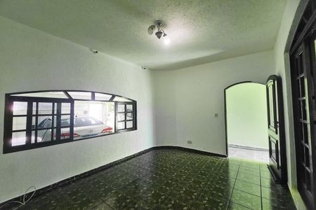 Casa para alugar com 3 quartos, 160m² em Vila Antonieta, São Paulo