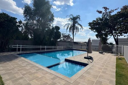 Apartamento à venda com 48m², 2 quartos e 1 vaga Apartamento à venda com 48m², 2 quartos e 1 vagaPiscina