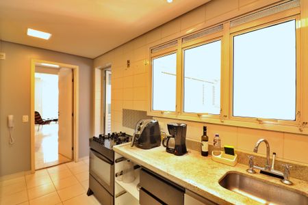 Apartamento à venda com 155m², 3 quartos e 3 vagasCozinha 