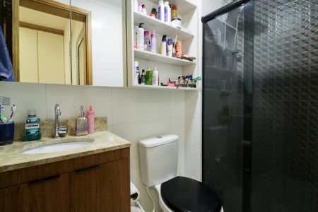 Banheiro de apartamento para alugar com 1 quarto, 27m² em Tucuruvi, São Paulo