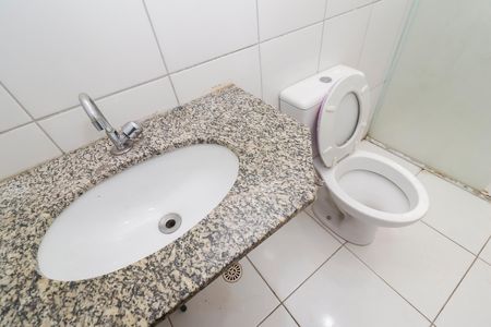 Casa de condomínio para alugar com 64m², 2 quartos e 1 vagaBanheiro da Suíte 2