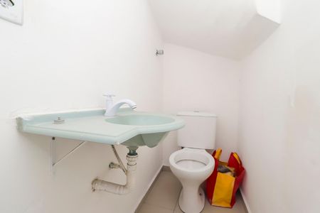 Casa de condomínio para alugar com 64m², 2 quartos e 1 vagaLavabo