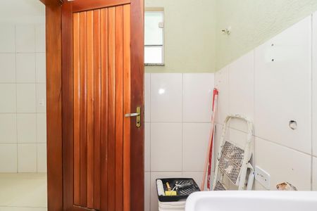 Casa de condomínio para alugar com 64m², 2 quartos e 1 vagaÁrea de Serviço