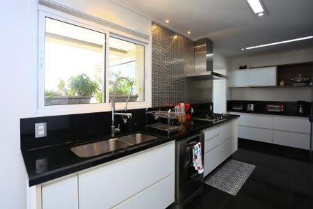 Apartamento à venda com 223m², 3 quartos e 4 vagascozinha 