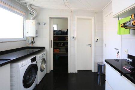 Apartamento à venda com 223m², 3 quartos e 4 vagasÁrea de Serviço