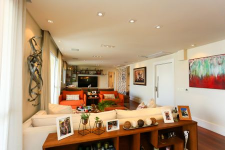 Apartamento à venda com 223m², 3 quartos e 4 vagasSala 