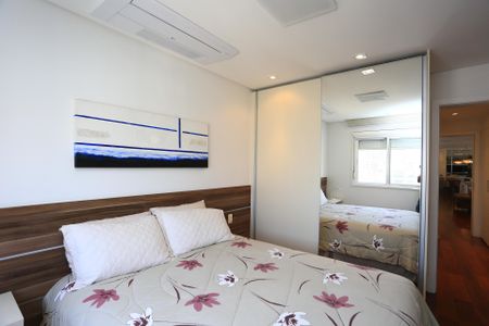 Apartamento à venda com 223m², 3 quartos e 4 vagassuite 2