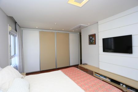 Apartamento à venda com 223m², 3 quartos e 4 vagassuite 3