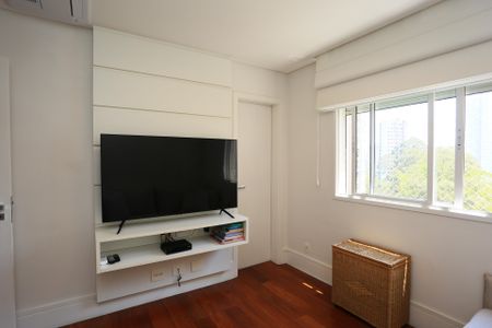 Apartamento à venda com 223m², 3 quartos e 4 vagassuite 1