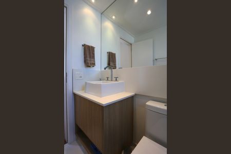 Apartamento à venda com 223m², 3 quartos e 4 vagasBanheiro da Suíte 1