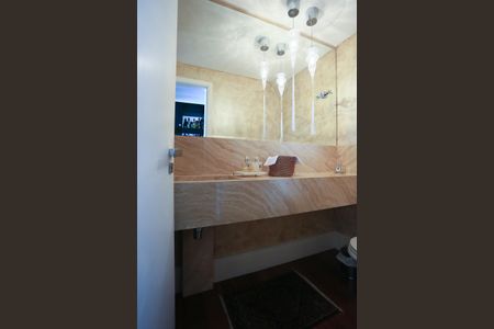 Apartamento à venda com 223m², 3 quartos e 4 vagasLavabo