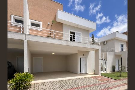Fachada de casa de condomínio para alugar com 3 quartos, 180m² em Paiquerê, Valinhos