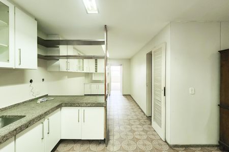Apartamento à venda com 424m², 4 quartos e 3 vagasCozinha 