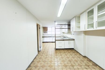 Apartamento à venda com 424m², 4 quartos e 3 vagasCozinha 