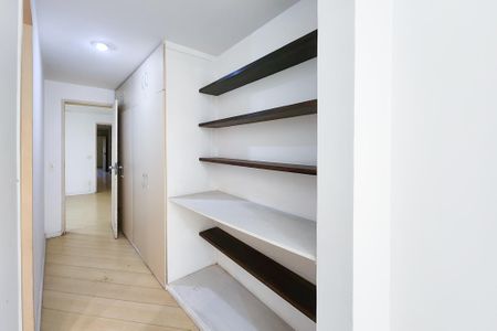 Apartamento à venda com 424m², 4 quartos e 3 vagasSuite 1