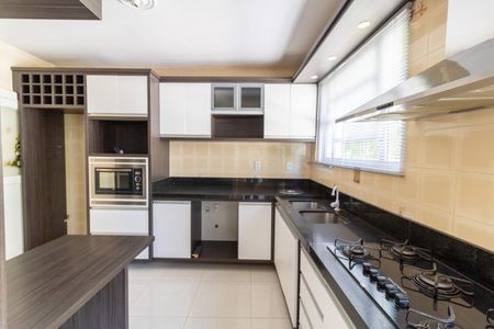 Apartamento à venda com 114m², 3 quartos e sem vaga Apartamento à venda com 114m², 3 quartos e sem vagaCozinha