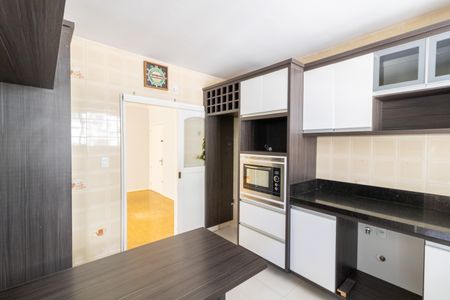 Apartamento à venda com 114m², 3 quartos e sem vaga Apartamento à venda com 114m², 3 quartos e sem vagaCozinha