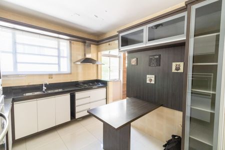Apartamento à venda com 114m², 3 quartos e sem vaga Apartamento à venda com 114m², 3 quartos e sem vagaCozinha