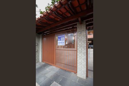 Apartamento à venda com 120m², 3 quartos e 2 vagas Apartamento à venda com 120m², 3 quartos e 2 vagasPlaquinha Instalada