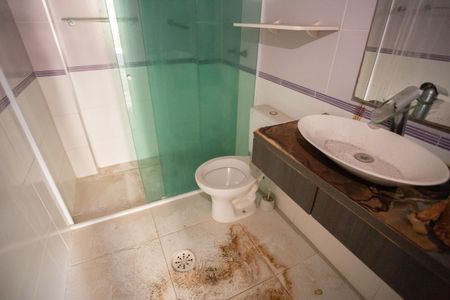 Apartamento à venda com 95m², 3 quartos e 2 vagas Apartamento à venda com 95m², 3 quartos e 2 vagasBANHEIRO DA SUÍTE