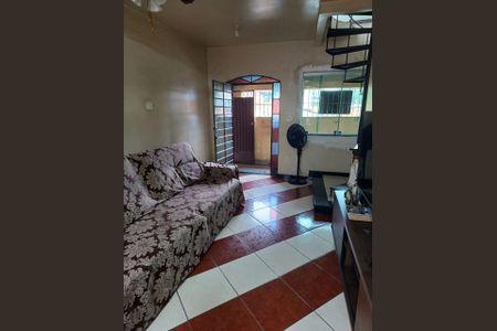 Casa à venda com 3 quartos, 440m² em Santa Cruz, Belo Horizonte