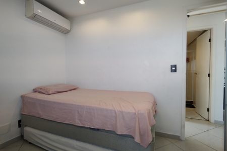 Apartamento à venda com 142m², 3 quartos e 2 vagas Apartamento à venda com 142m², 3 quartos e 2 vagasQuarto 1 - Armários