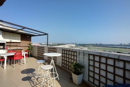 Apartamento à venda com 142m², 3 quartos e 2 vagas Apartamento à venda com 142m², 3 quartos e 2 vagasCobertura