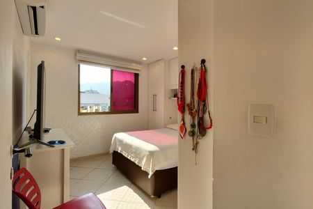 Apartamento à venda com 142m², 3 quartos e 2 vagas Apartamento à venda com 142m², 3 quartos e 2 vagasQuarto 2 - Suíte