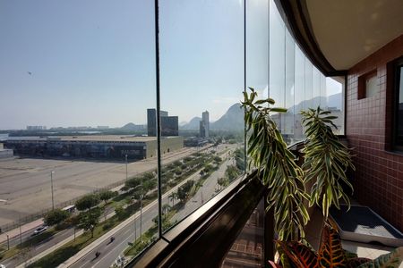 Apartamento à venda com 142m², 3 quartos e 2 vagas Apartamento à venda com 142m², 3 quartos e 2 vagasVaranda