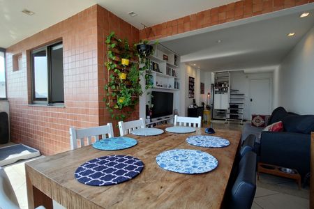 Apartamento à venda com 142m², 3 quartos e 2 vagas Apartamento à venda com 142m², 3 quartos e 2 vagasVaranda