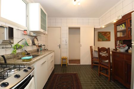 Apartamento à venda com 90m², 2 quartos e 1 vaga Apartamento à venda com 90m², 2 quartos e 1 vagaCozinha