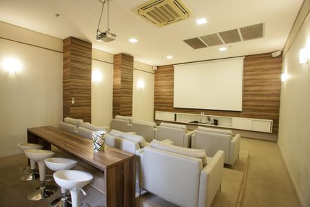 Apartamento à venda com 83m², 3 quartos e 1 vagaSala de Cinema