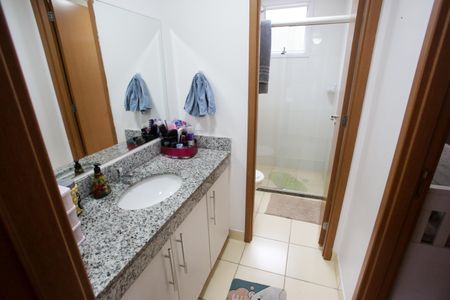 Apartamento à venda com 83m², 3 quartos e 1 vagaBanheiro Canadense