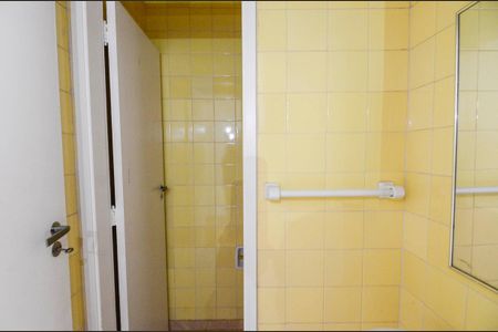 Lavabo de apartamento à venda com 4 quartos, 160m² em Tijuca, Rio de Janeiro