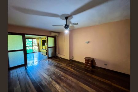 Sala de casa de condomínio à venda com 2 quartos, 120m² em Jacarepaguá, Rio de Janeiro