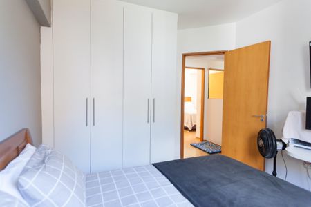 Apartamento à venda com 246m², 4 quartos e 3 vagasquarto 2